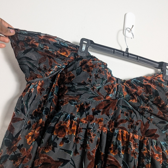 House Of Harlow Burna Mini Dress Velvet Burnout Dark Moody Floral Off Shoulder S - Picture 9 of 12